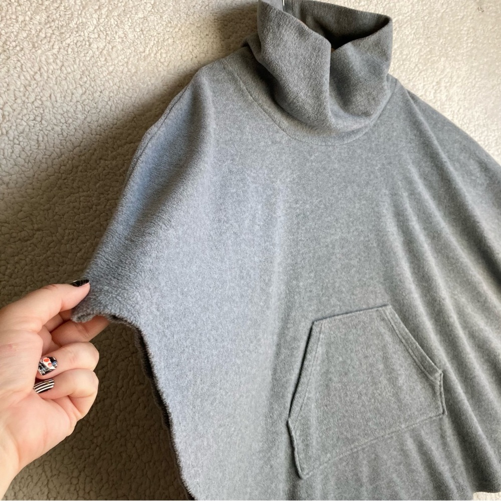ellos Women's cowl neck fleece gray poncho, Sz 18/20 - Picture 6 of 17
